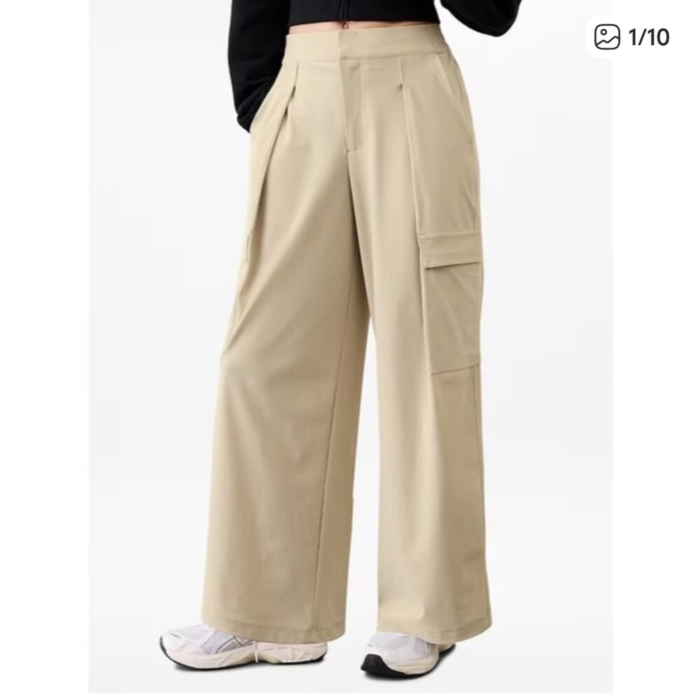 Athleta Beige Wide-Leg Pants pinnacle cargo size 4P